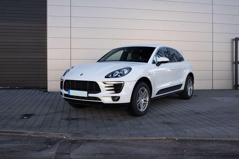 Weiß Gebraucht 2014 Porsche Macan S SUV | 26.999 € (Guter Preis) - Bild 1/4