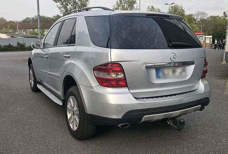 Gebraucht Mercedes ML280 190 PS (139 kW) 2007 Silber SUV