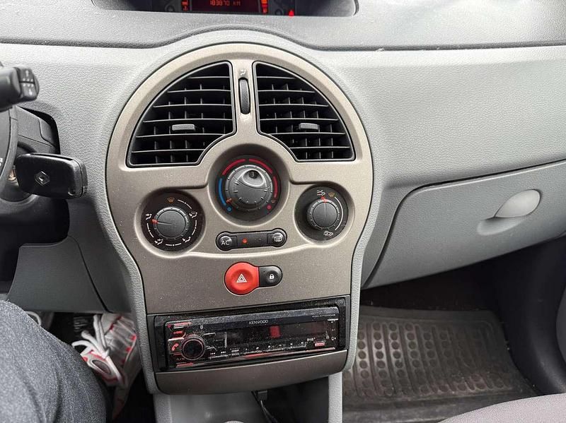 Gebraucht Renault Modus Avantage 75 PS (55 kW) 2009 Rot Van / Kleinbus