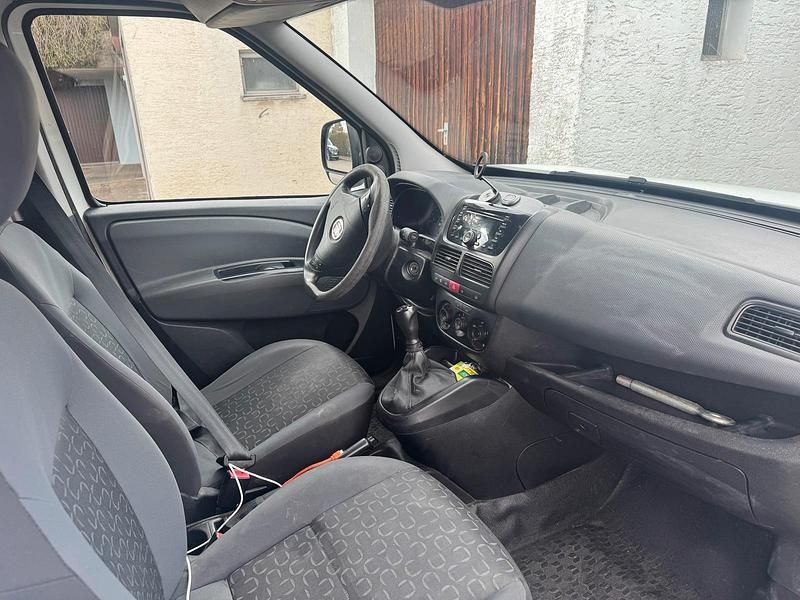 Gebraucht Fiat Doblò 90 PS (66 kW) 2014 Weiß Van / Kleinbus