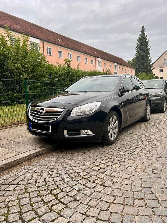 Schwarz Gebraucht 2011 Opel Insignia Design Edition Limousine | 4.999 € (Guter Preis) - Bild 1/4