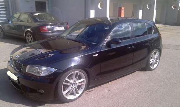 Gebraucht BMW 118 122 PS (89 kW) 2005 Schwarz metallic Kleinwagen