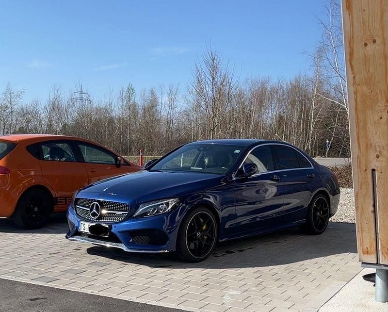 Gebraucht Mercedes C300 AMG 245 PS (180 kW) 2018 Blau Limousine