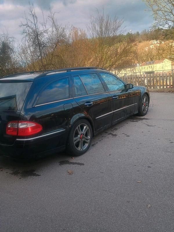 Gebraucht Mercedes E320 224 PS (164 kW) 2003 Schwarz Kombi