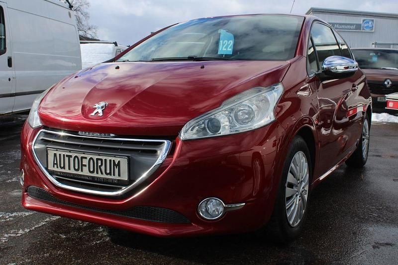 Rot Gebraucht 2012 Peugeot 208 Allure Kleinwagen | 3.999 € (Fairer Preis) - Bild 1/4