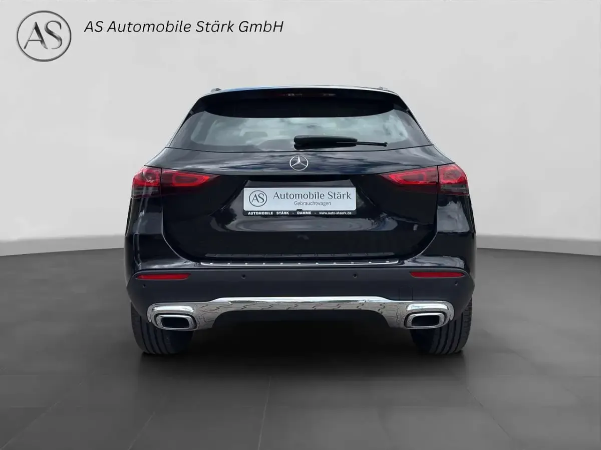 Gebraucht Mercedes 200 Progressive 163 PS (119 kW) 2023 Kosmosschwarz  metalliclack SUV