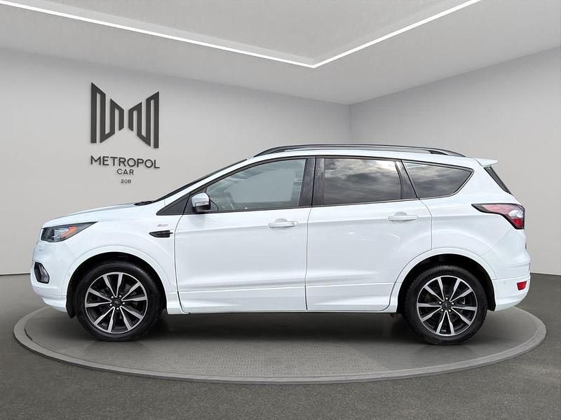 Gebraucht Ford Kuga ST-Line 150 PS (110 kW) 2016 Weiß SUV