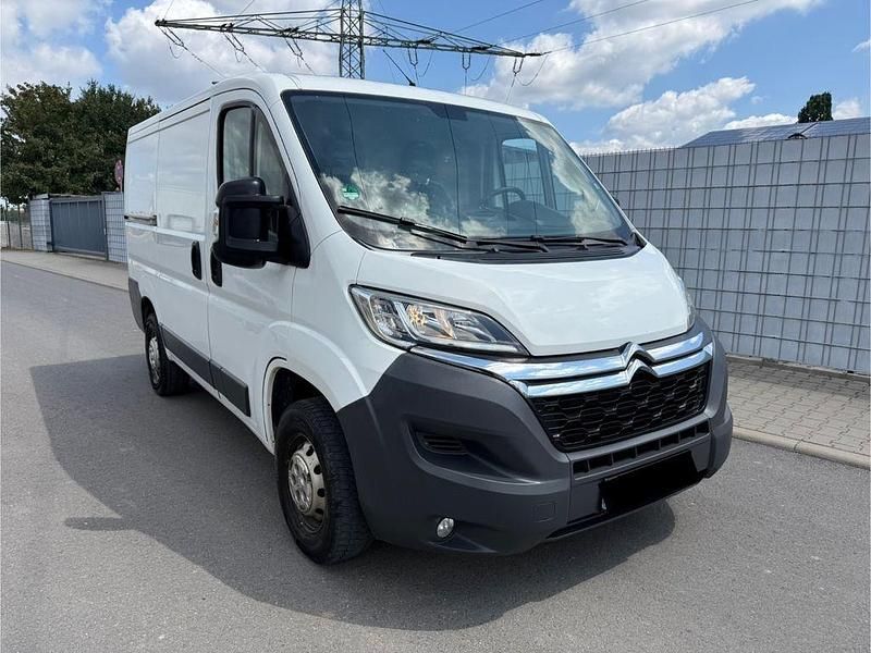 Weiß Gebraucht 2016 Citroën Jumper Van / Kleinbus | 10.790 € (Superpreis) - Bild 1/4