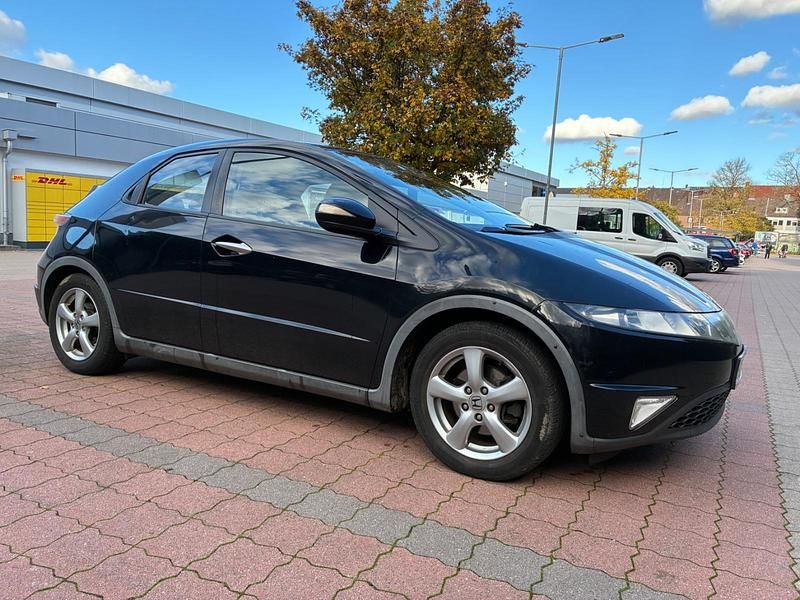 Schwarz Gebraucht 2008 Honda Civic Limousine | 1.500 € (Guter Preis) - Bild 1/4