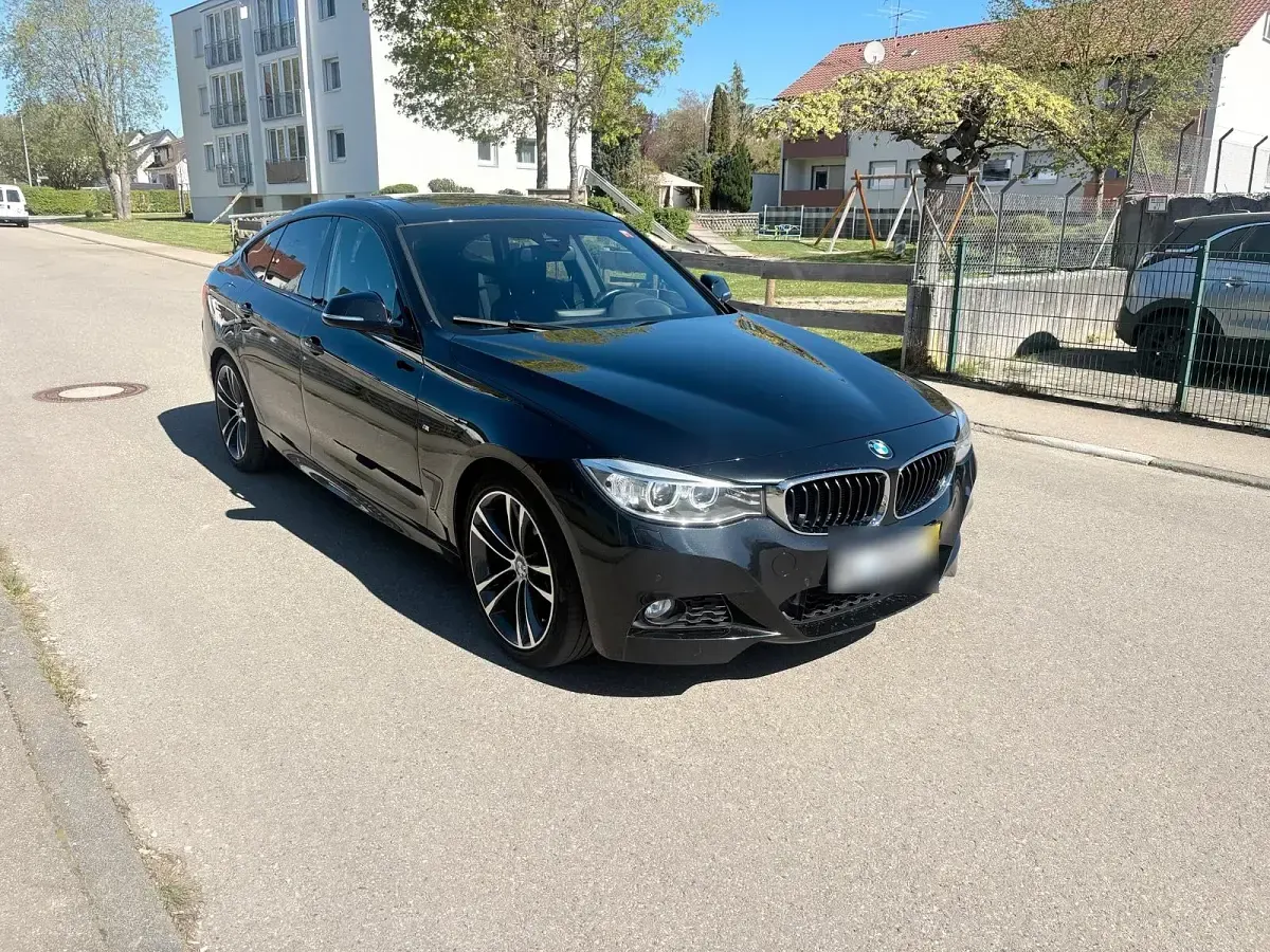 Second-hand BMW 320 184 CP (135 kW) 2013 Negru Berlinǎ