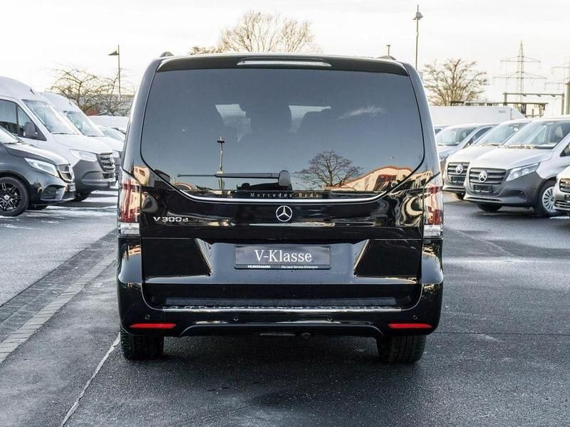 Gebraucht Mercedes V300 Style 237 PS (174 kW) 2026 Obsidianschwarz metallic Van / Kleinbus