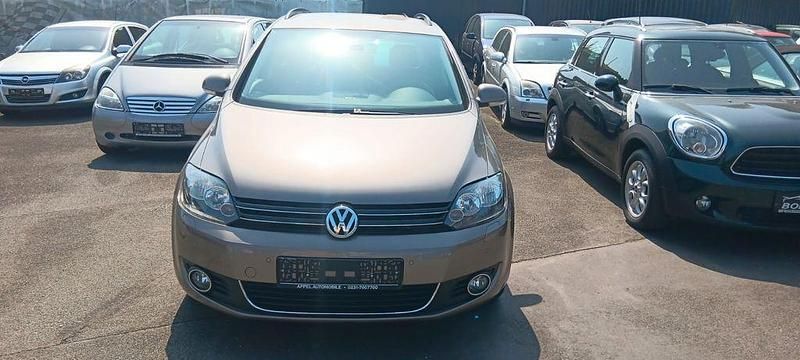 Gebraucht VW Golf VII Life 122 PS (89 kW) 2013 Kaschmirbraun metallic Limousine