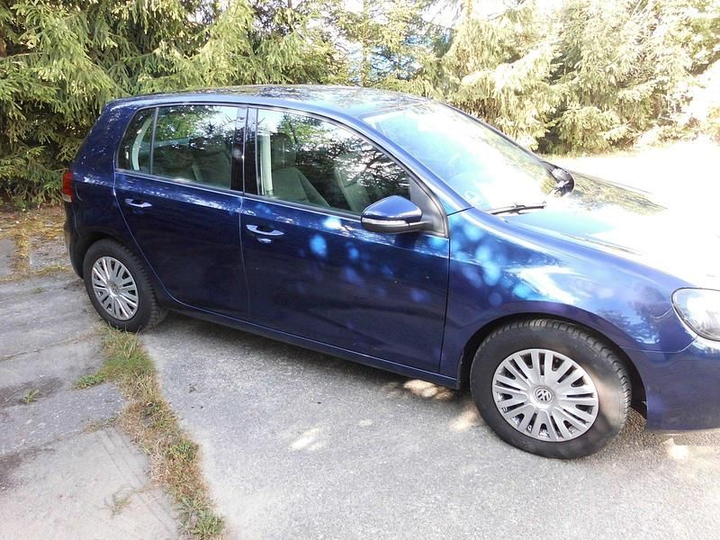 Gebraucht VW Golf VI 85 PS (62 kW) 2008 Blau Kleinwagen