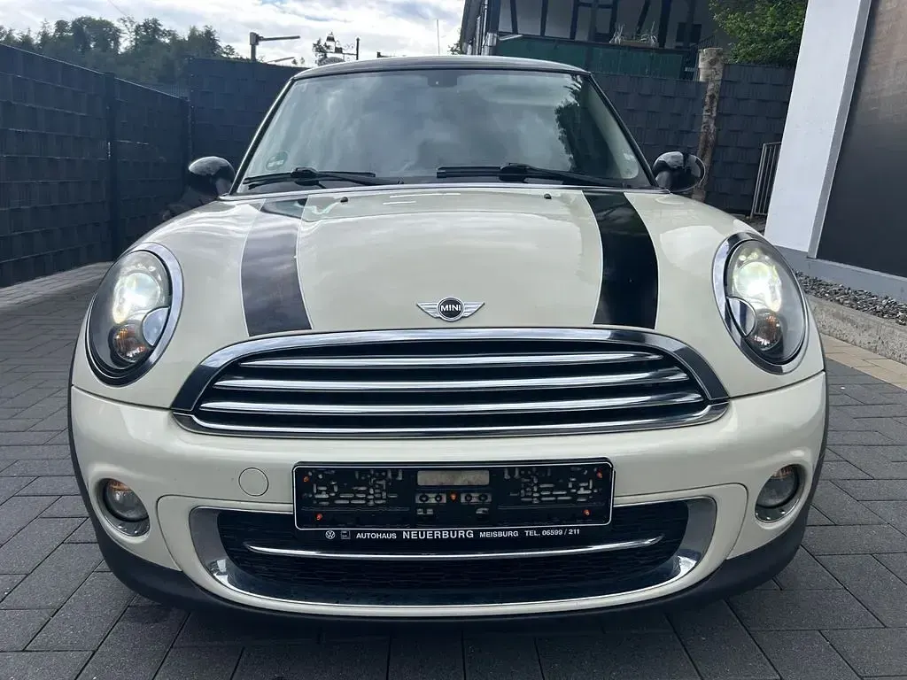 Gebraucht Mini Cooper D 111 PS (81 kW) 2011 Weiß Kleinwagen