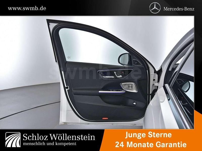 Gebraucht Mercedes C300e AMG 313 PS (230 kW) 2025 Weiß Kombi