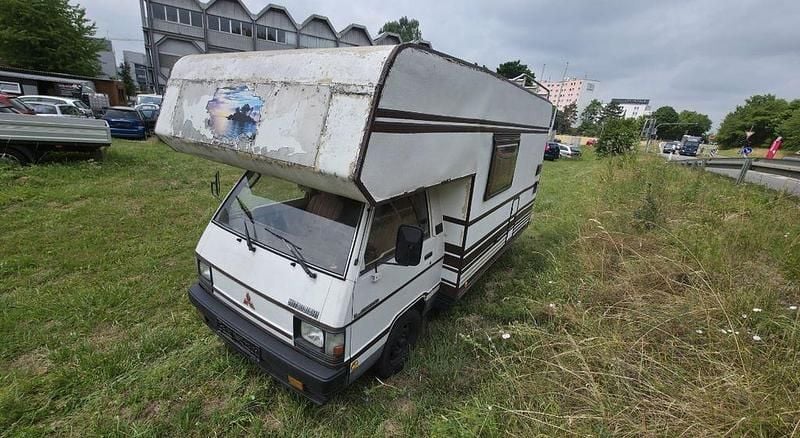 Weiß Gebraucht 1985 Mitsubishi L300 | 990 € - Bild 1/4