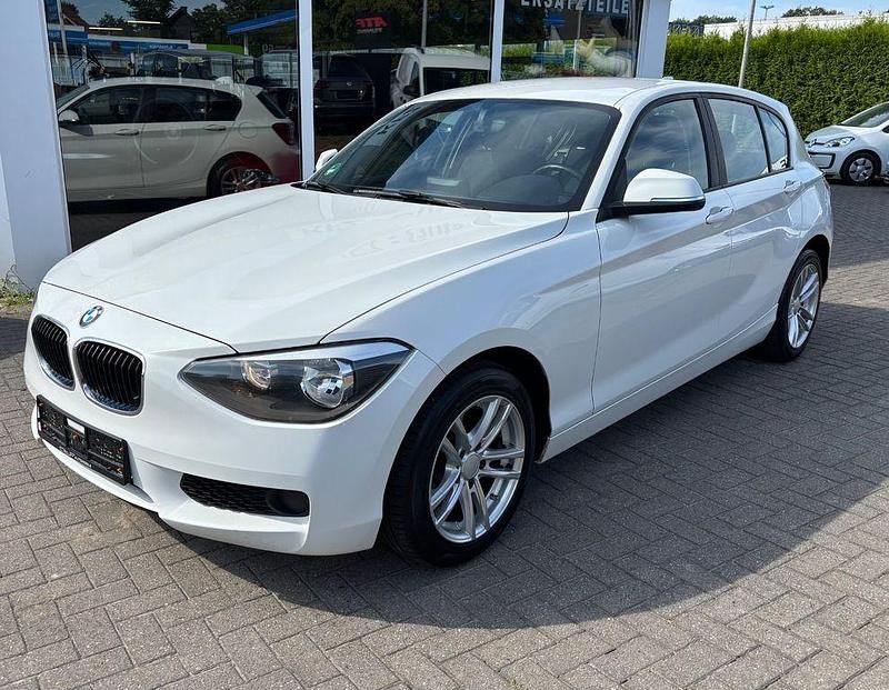 Weiß Gebraucht 2014 BMW 114 Kleinwagen | 5.470 € (Guter Preis) - Bild 1/4