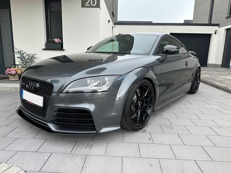 Grau Gebraucht 2010 Audi TT RS Sport Coupé | 33.750 € (Teuer) - Bild 1/4