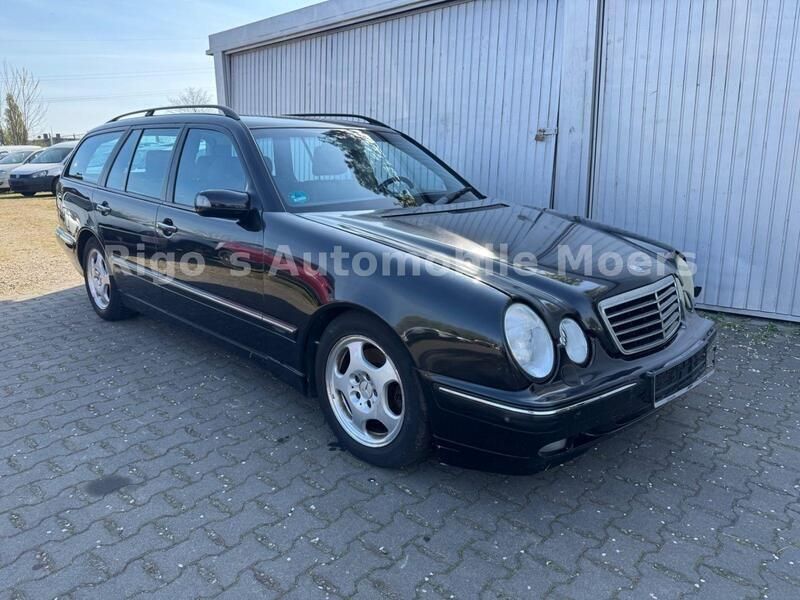Schwarz Gebraucht 2002 Mercedes E280 Avantgarde Kombi | 1.800 € (Etwas zu teuer) - Bild 1/4