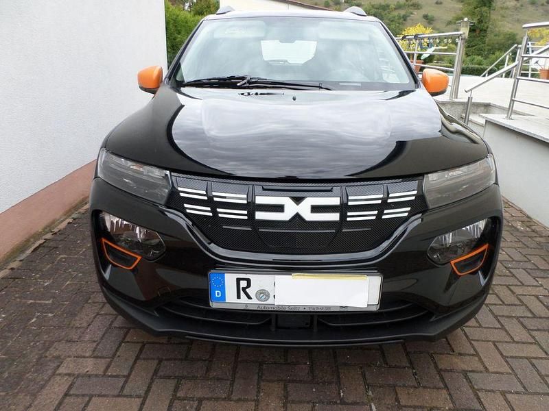 Schwarz Gebraucht 2023 Dacia Spring Essentiel Kleinwagen | 10.900 € (Superpreis) - Bild 1/4