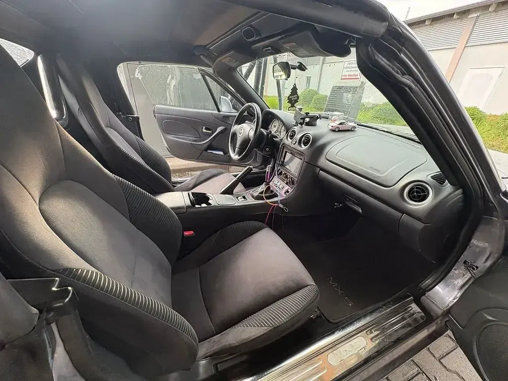 Gebraucht Mazda MX5 110 PS (80 kW) 2004 Grau Cabrio