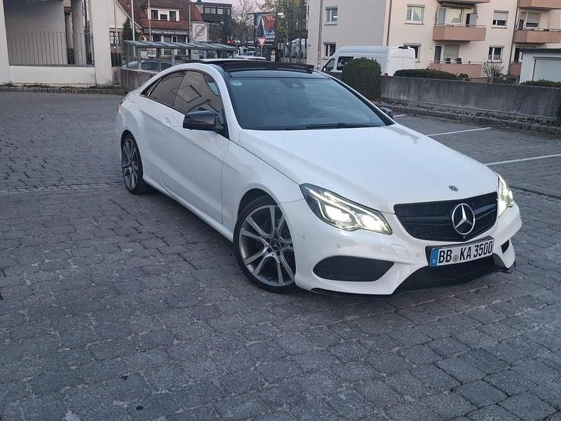 Gebraucht Mercedes E350 258 PS (189 kW) 2015 Polarweiss Coupé