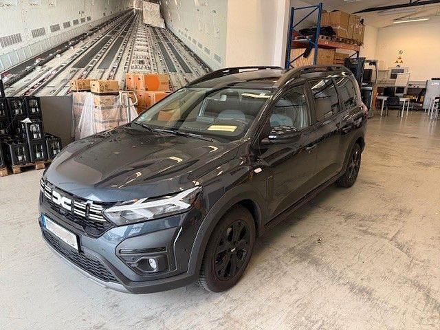 Grau Gebraucht 2023 Dacia Jogger Extreme Van / Kleinbus | 15.950 € (Guter Preis) - Bild 1/4
