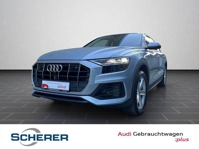 Satellitsilber metallic Gebraucht 2023 Audi Q8 Ambiente SUV | 58.950 € (Fairer Preis) - Bild 1/4