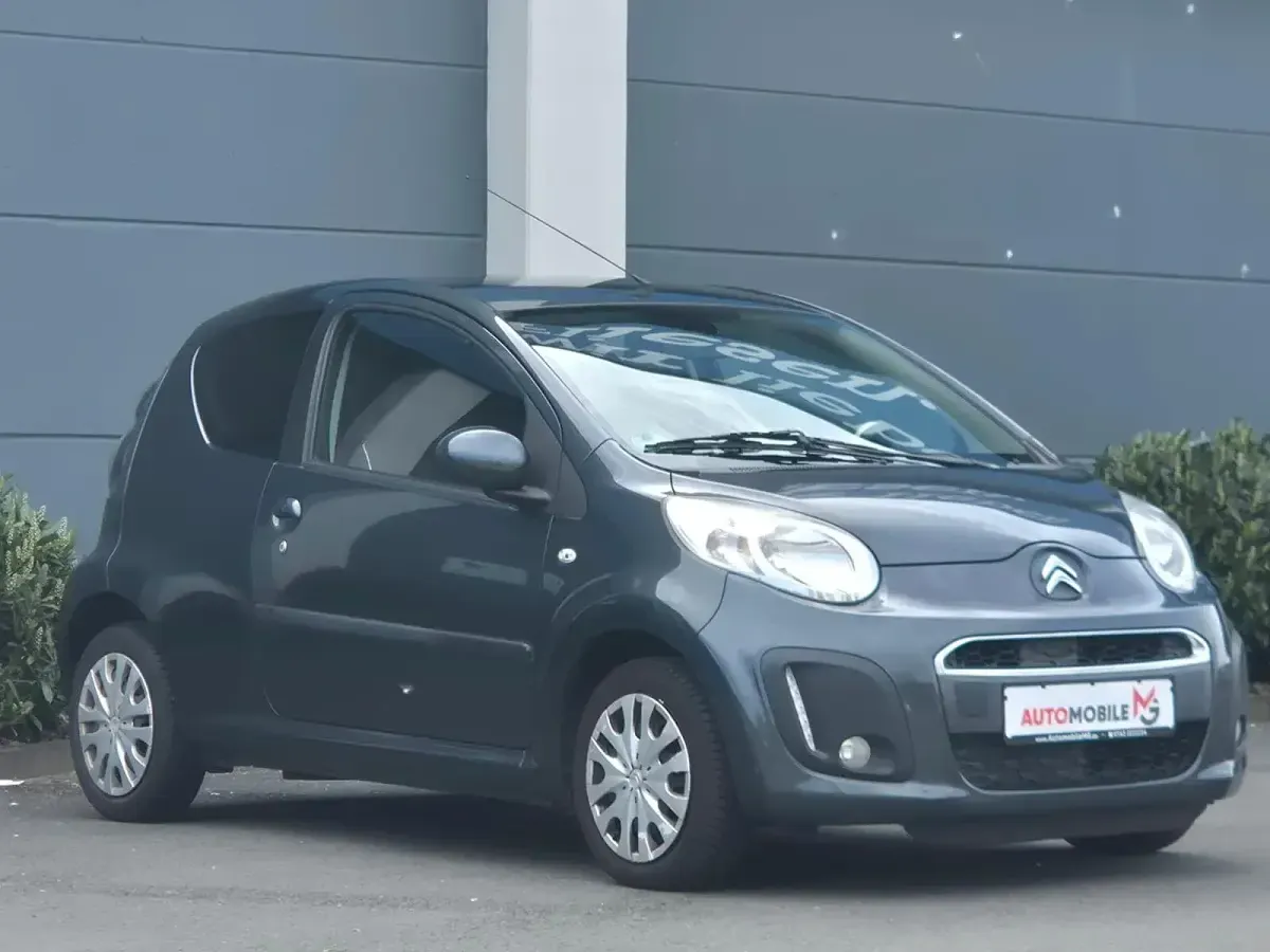 Gebraucht Citroën C1 SELECTION 68 PS (50 kW) 2013 Grau Kleinwagen