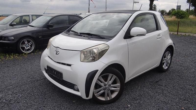 Weiß Gebraucht 2009 Toyota iQ Kleinwagen | 2.200 € (Superpreis) - Bild 1/4