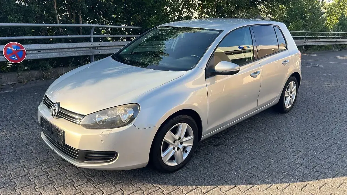 Gebraucht VW Golf VI Comfortline 122 PS (89 kW) 2009 Silber Kleinwagen