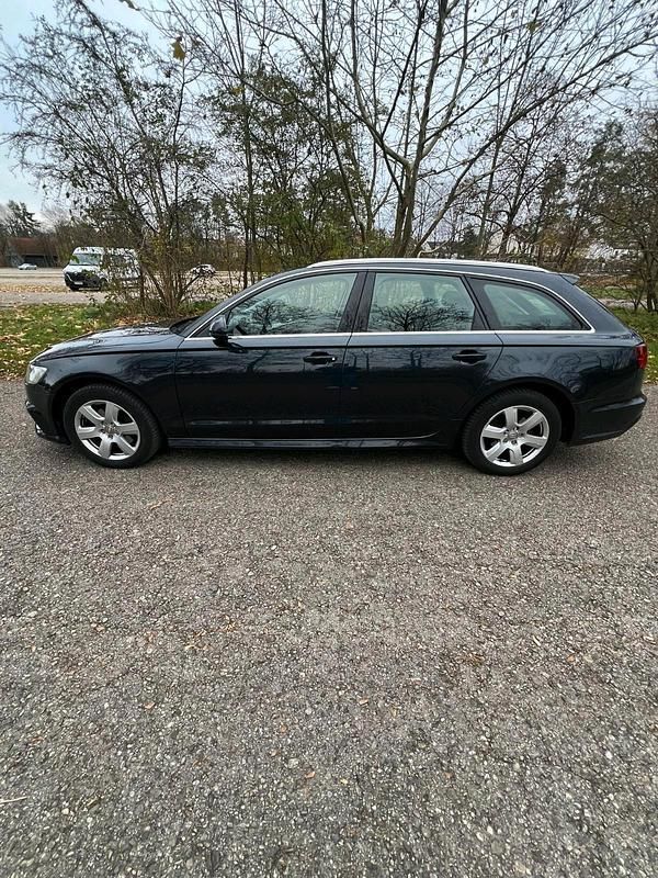 Blau Gebraucht 2016 Audi A6 Kombi | 14.900 € (Fairer Preis) - Bild 1/4