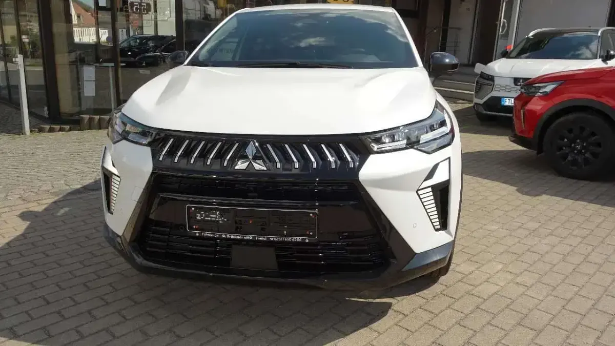 Gebraucht Mitsubishi Grandis Edition 141 PS (103 kW) 2026 Weiß SUV