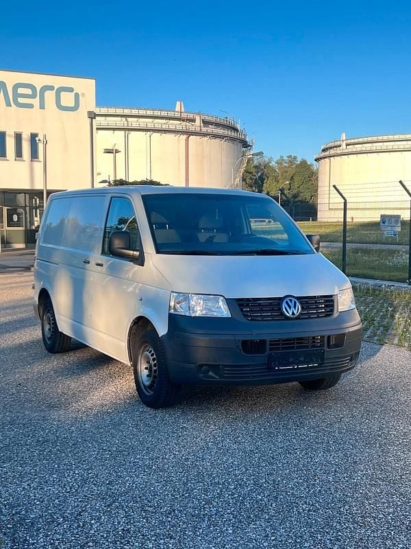 Weiß Gebraucht 2010 VW T5 Van | 5.300 € - Bild 1/4