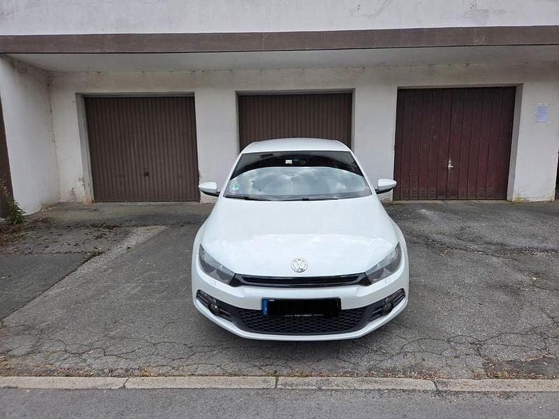 Weiß Gebraucht 2014 VW Scirocco Coupé | 12.250 € (Guter Preis) - Bild 1/4
