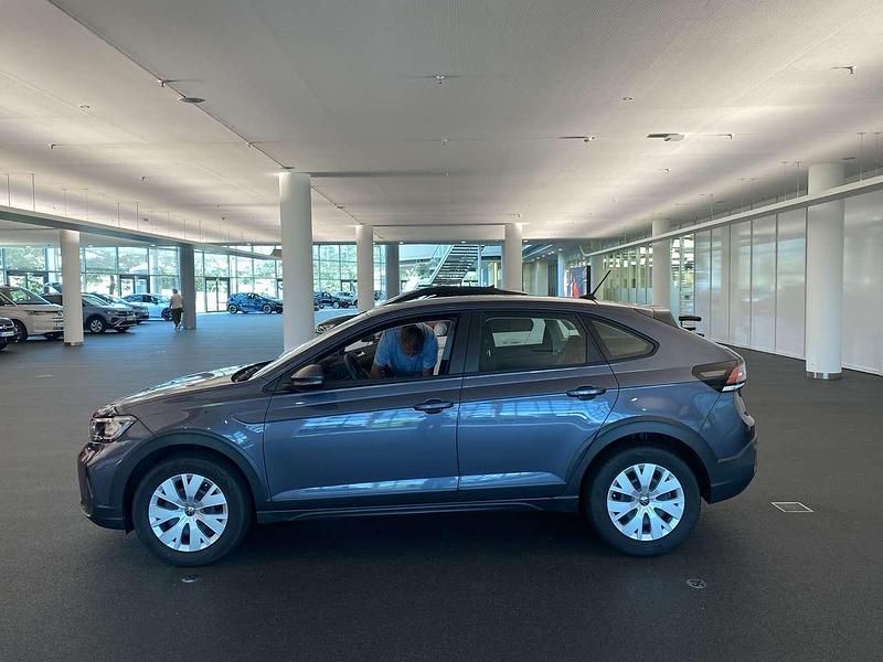 Gebraucht VW Taigo Basis 95 PS (69 kW) 2024 Grau SUV