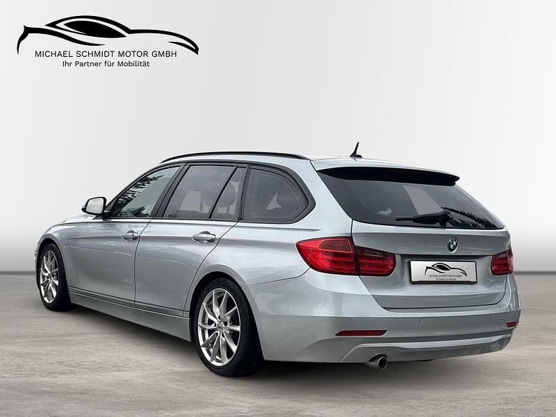 Gebraucht BMW 320 184 PS (135 kW) 2013 Glaciersilber Limousine