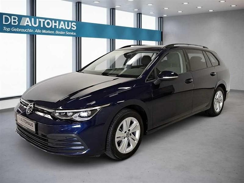 Blau Gebraucht 2024 VW Golf VIII Life Kombi | 25.420 € (Fairer Preis) - Bild 1/4