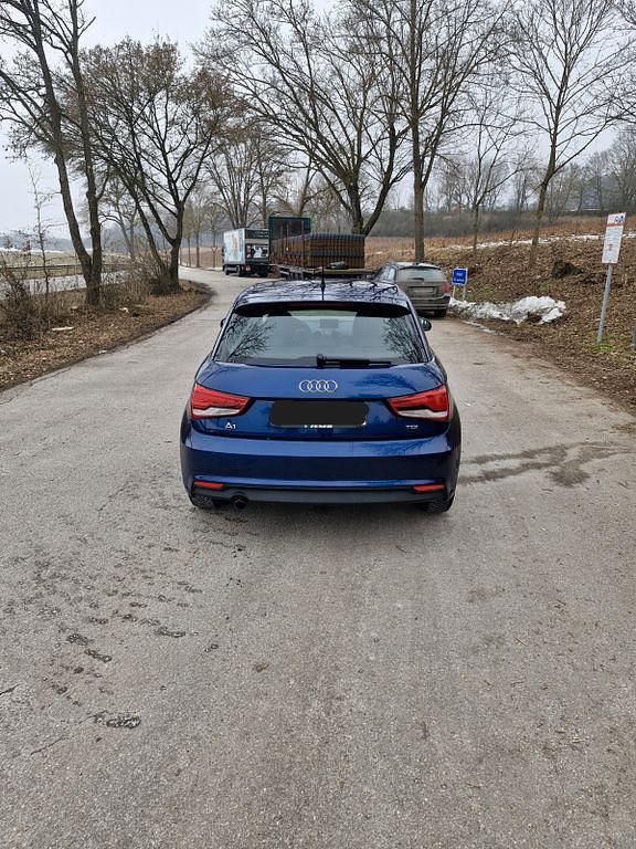 Gebraucht Audi A1 Sportback 90 PS (66 kW) 2017 Blau Kleinwagen