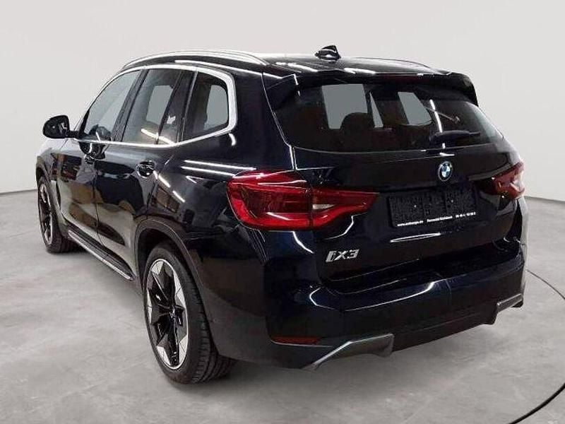 Gebraucht BMW iX3 Impressive 210 kW (286 PS) 2021 M carbonschwarz metallic SUV