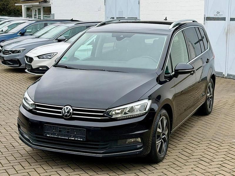 Gebraucht VW Touran Highline 150 PS (110 kW) 2020 Schwarz Van / Kleinbus
