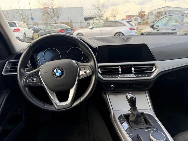 Gebraucht BMW 320 Advantage 190 PS (139 kW) 2019 Schwarz Kombi