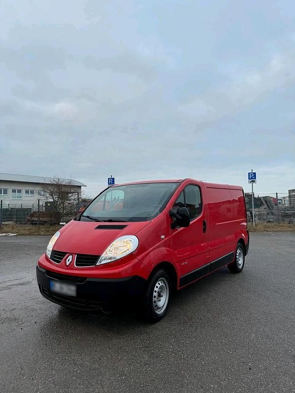 Gebraucht Renault Trafic 115 PS (84 kW) 2010 Rot Van / Kleinbus