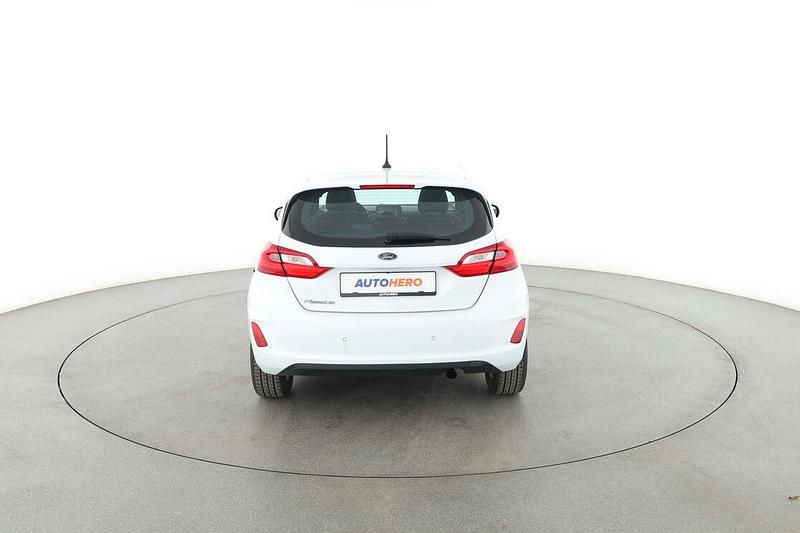 Gebraucht Ford Fiesta Titanium 101 PS (74 kW) 2017 Weiß Limousine