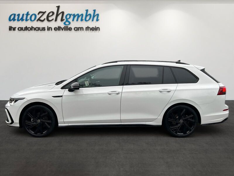 Gebraucht VW Golf VIII Style 150 PS (110 kW) 2023 Pure white Kombi