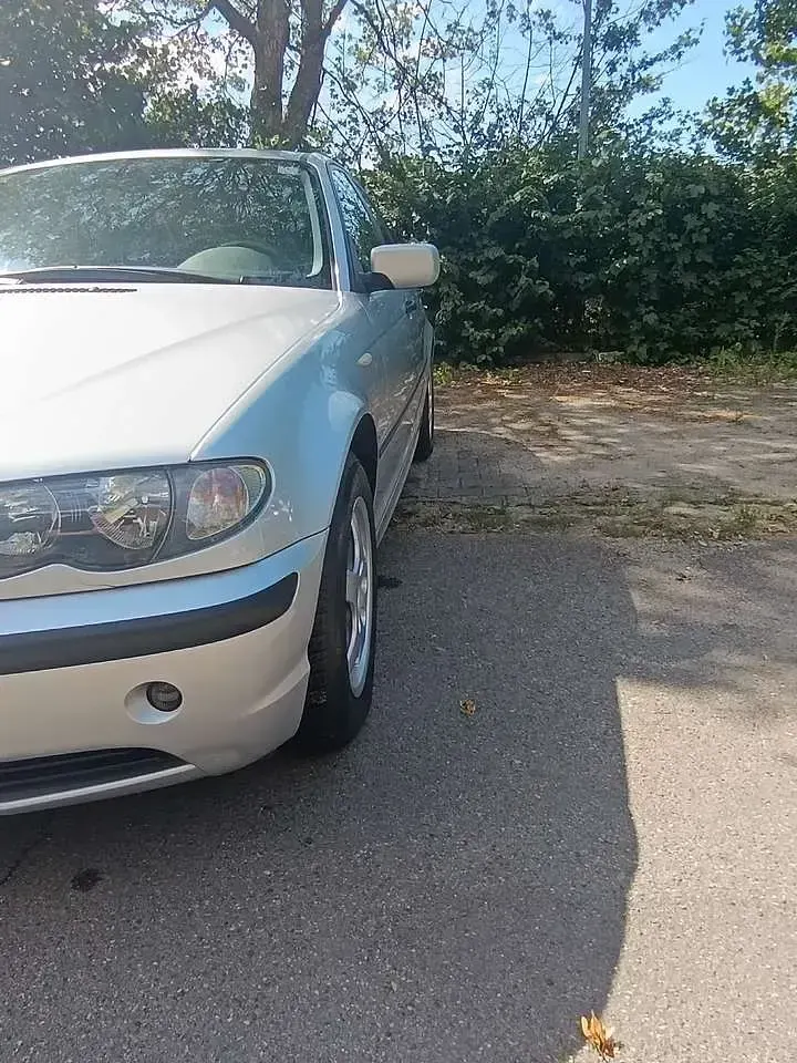 Gebraucht BMW 318 Exclusive 143 PS (105 kW) 2003 Silber Limousine