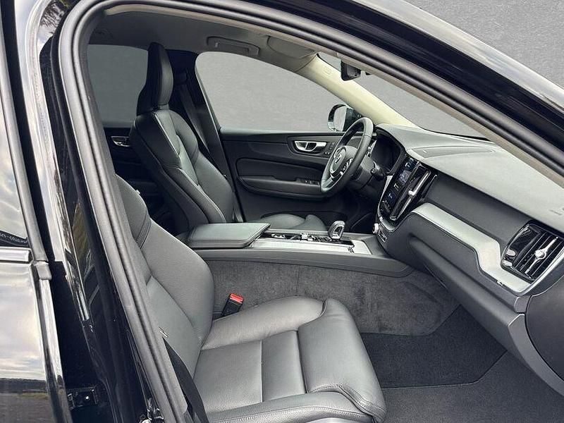 Gebraucht Volvo XC60 Plus 250 PS (183 kW) 2025 Andere SUV