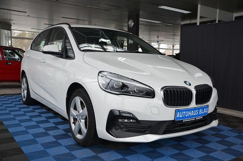 Gebraucht BMW 218 Active Tourer 136 PS (100 kW) 2021 Weiß Van / Kleinbus