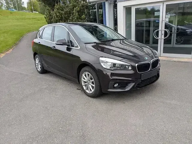 Używany BMW 218 Advantage 136 KM (100 kW) 2016 Brązowy Minivan