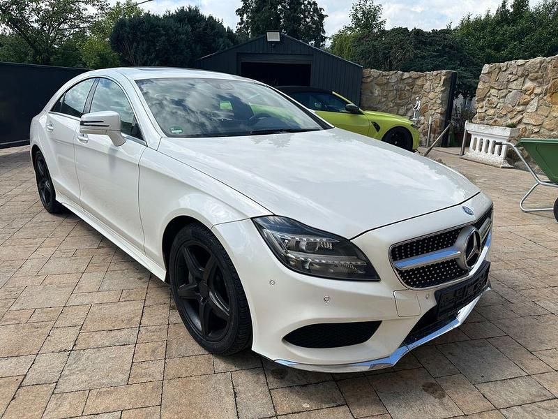 Weiß Gebraucht 2014 Mercedes CLS500 AMG Limousine | 22.900 € (Fairer Preis) - Bild 1/4